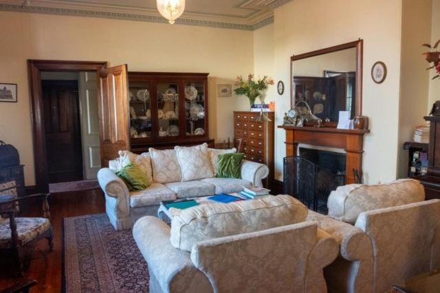 Victoria House Bed & Breakfast Портланд Екстериор снимка